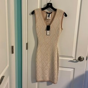 BCBG NWT xs tight fitted cream dress